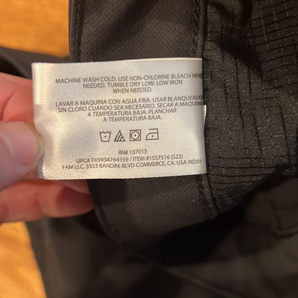 Men’s Banana Republic performance pants 32x34 Black NWOT - Picture 6 of 6